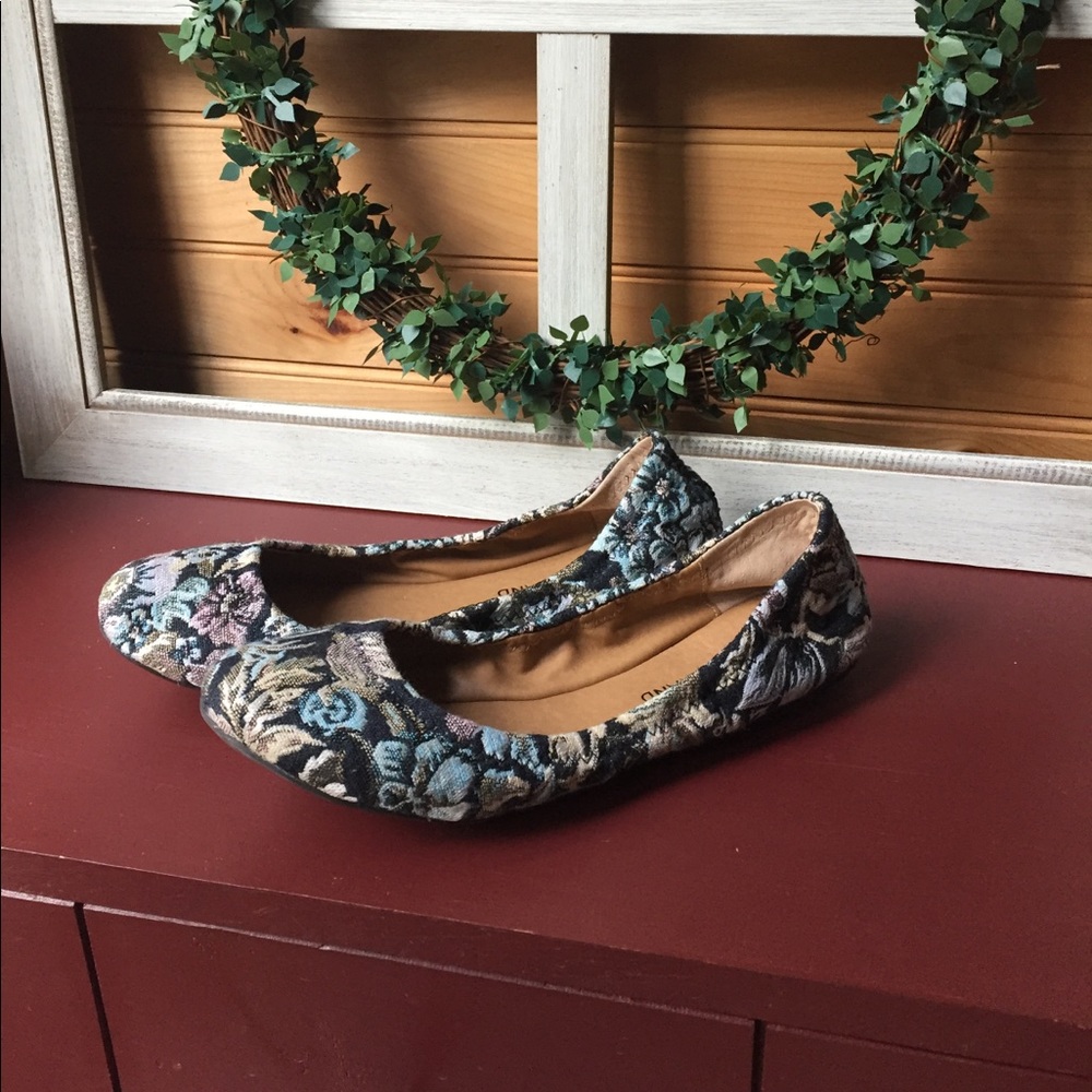Lucky brand flats